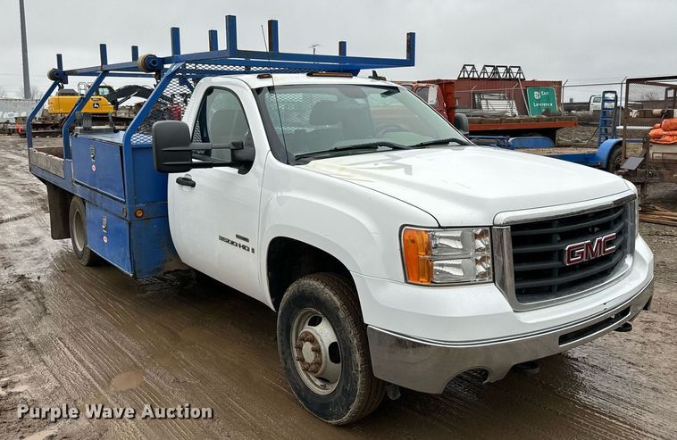 image for item NN9432 2007 GMC  Sierra 3500HD utility bed pickup truck