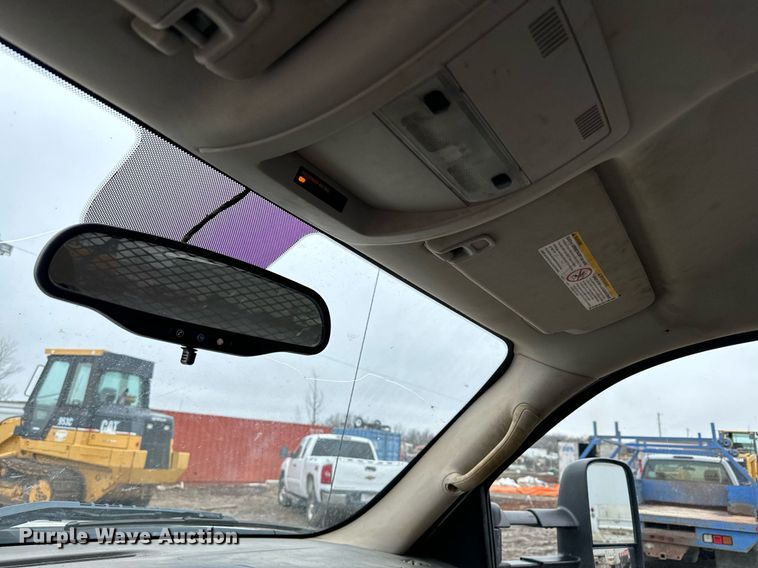 image for item NN9432 2007 GMC  Sierra 3500HD utility bed pickup truck