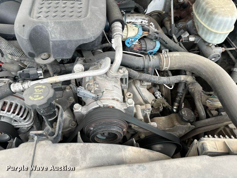 image for item NN9432 2007 GMC  Sierra 3500HD utility bed pickup truck