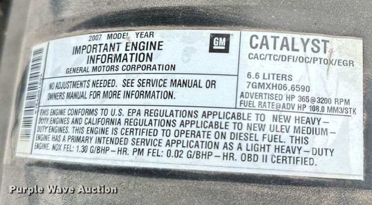 image for item NN9432 2007 GMC  Sierra 3500HD utility bed pickup truck