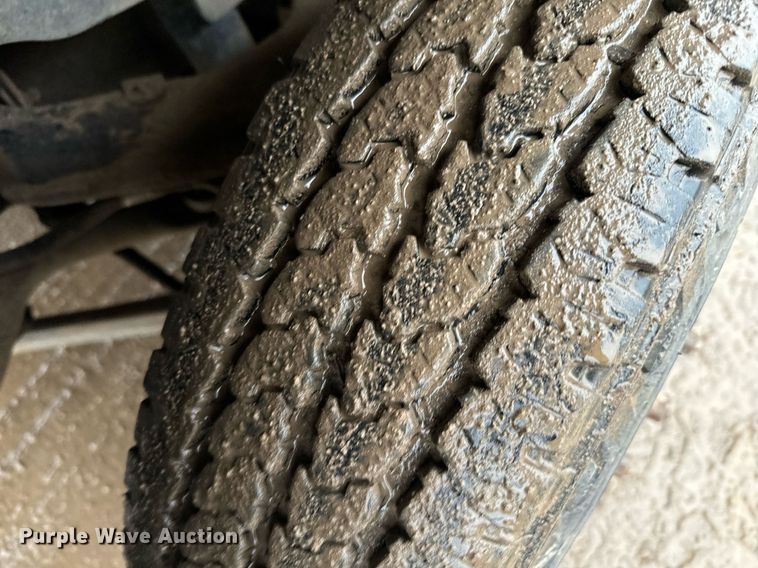 image for item NN9432 2007 GMC  Sierra 3500HD utility bed pickup truck