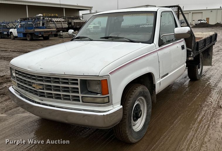 image for item NN9433 1990 Chevrolet  C2500 flatbed pickup truck