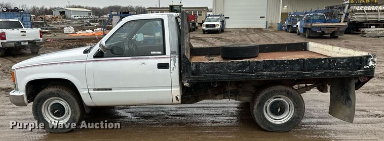 image for item NN9433 1990 Chevrolet  C2500 flatbed pickup truck