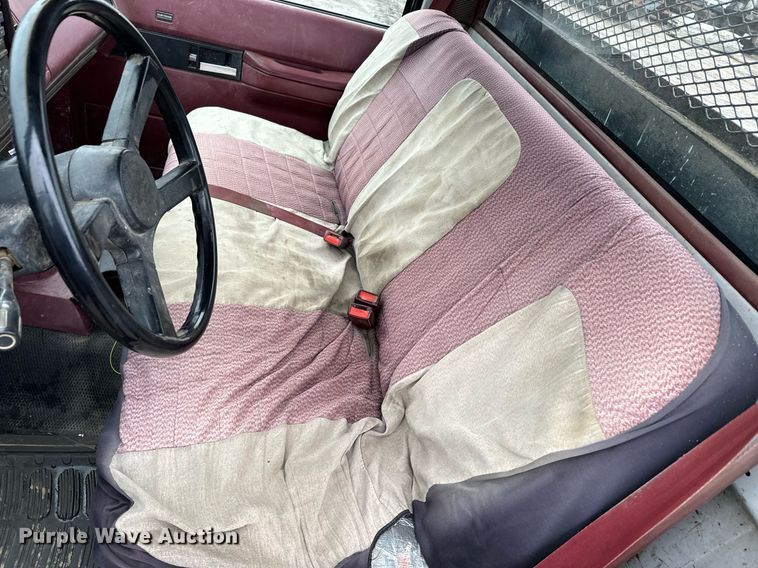 image for item NN9433 1990 Chevrolet  C2500 flatbed pickup truck