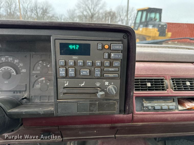 image for item NN9433 1990 Chevrolet  C2500 flatbed pickup truck