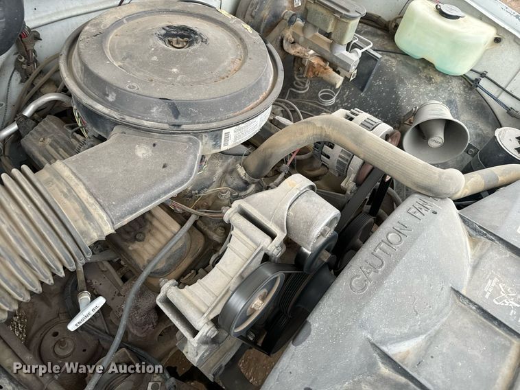 image for item NN9433 1990 Chevrolet  C2500 flatbed pickup truck