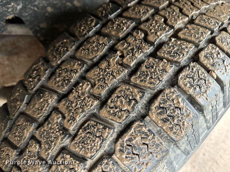 image for item NN9433 1990 Chevrolet  C2500 flatbed pickup truck