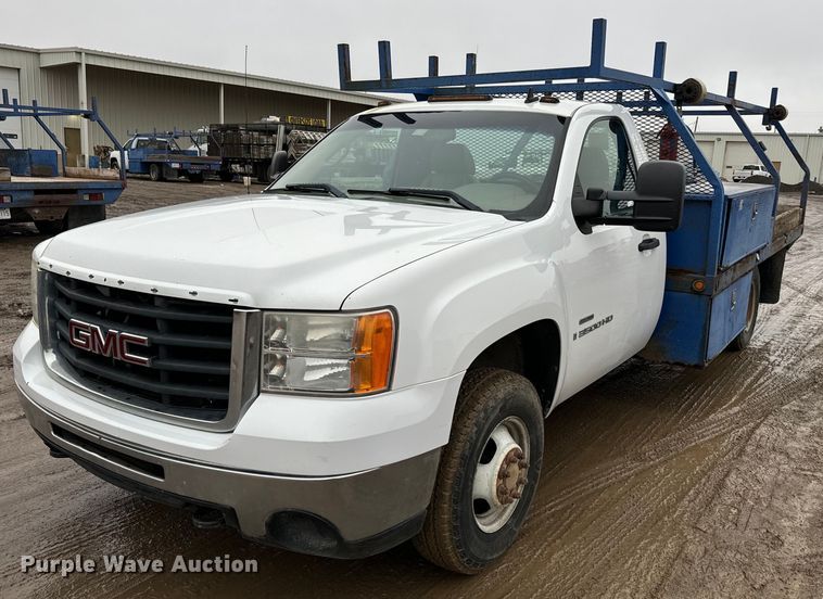 image for item NN9434 2007 GMC Sierra 3500HD utility bed pickup truck