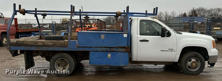 image for item NN9434 2007 GMC Sierra 3500HD utility bed pickup truck