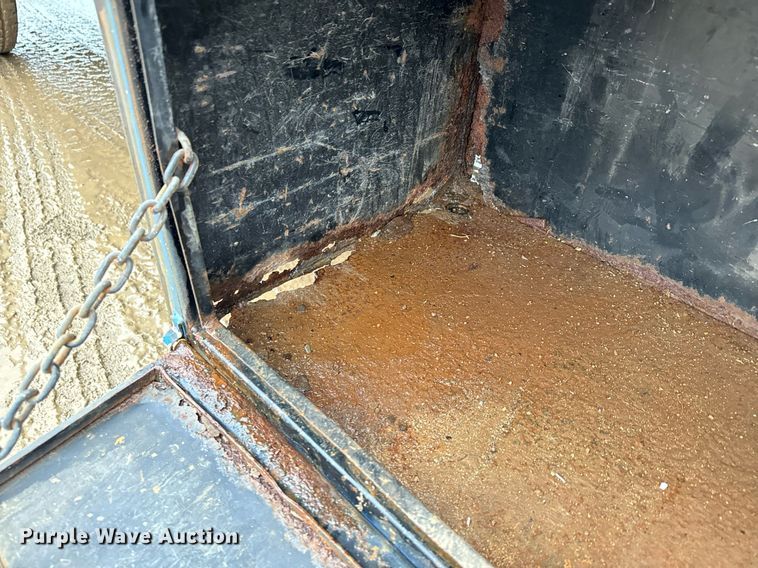 image for item NN9434 2007 GMC Sierra 3500HD utility bed pickup truck