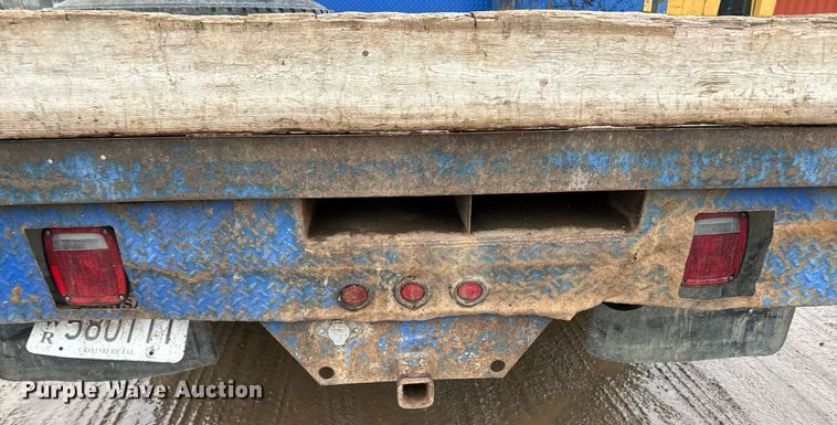 image for item NN9434 2007 GMC Sierra 3500HD utility bed pickup truck