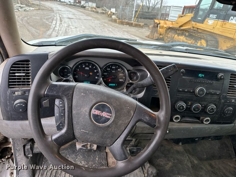 image for item NN9434 2007 GMC Sierra 3500HD utility bed pickup truck