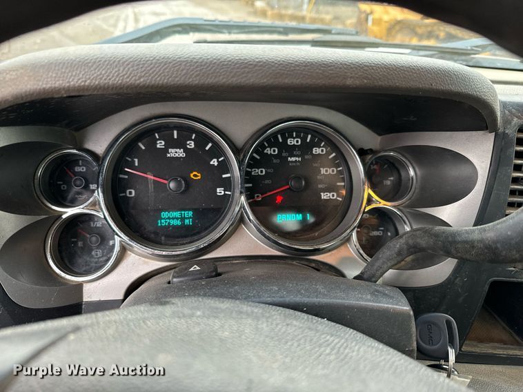 image for item NN9434 2007 GMC Sierra 3500HD utility bed pickup truck