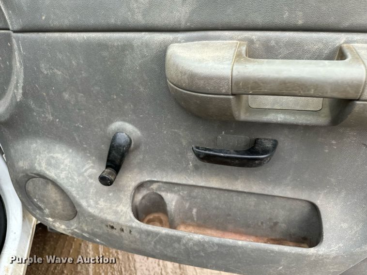 image for item NN9434 2007 GMC Sierra 3500HD utility bed pickup truck