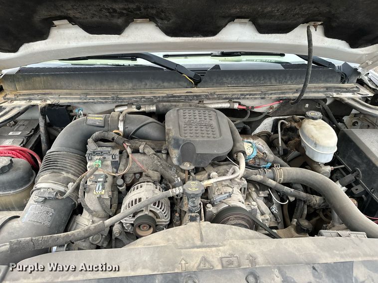 image for item NN9434 2007 GMC Sierra 3500HD utility bed pickup truck