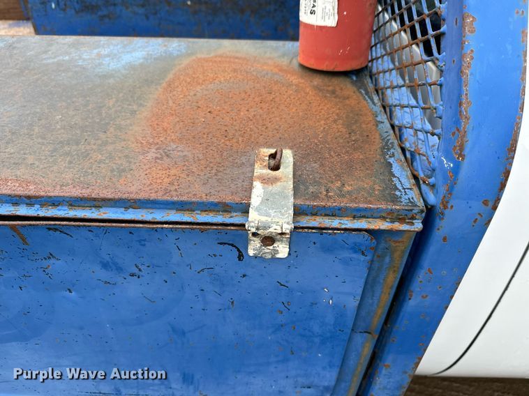 image for item NN9435 2007 GMC Sierra 3500HD utility bed pickup truck