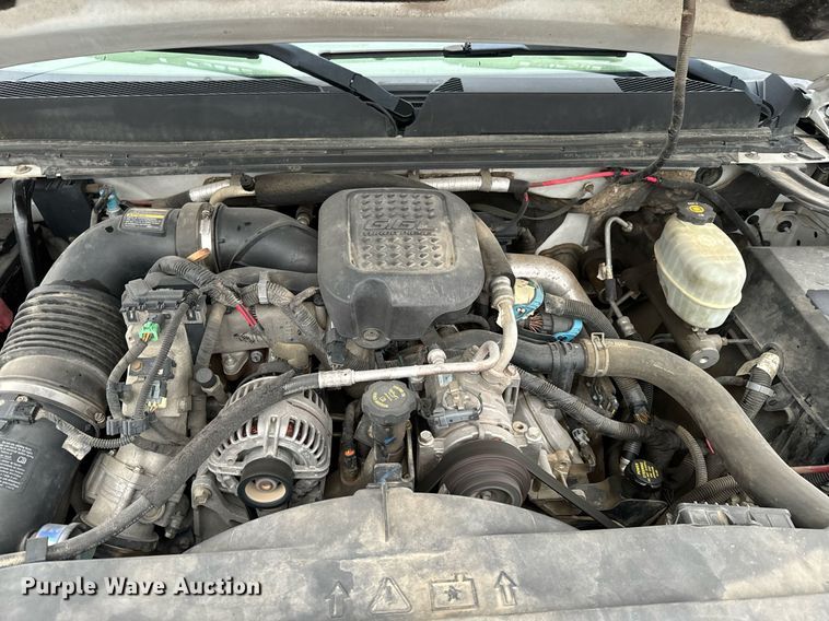 image for item NN9435 2007 GMC Sierra 3500HD utility bed pickup truck