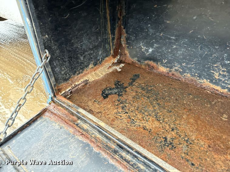 image for item NN9436 2007 GMC Sierra 3500HD utility bed pickup truck