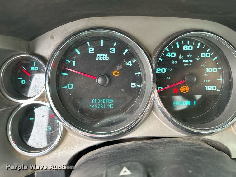 image for item NN9436 2007 GMC Sierra 3500HD utility bed pickup truck