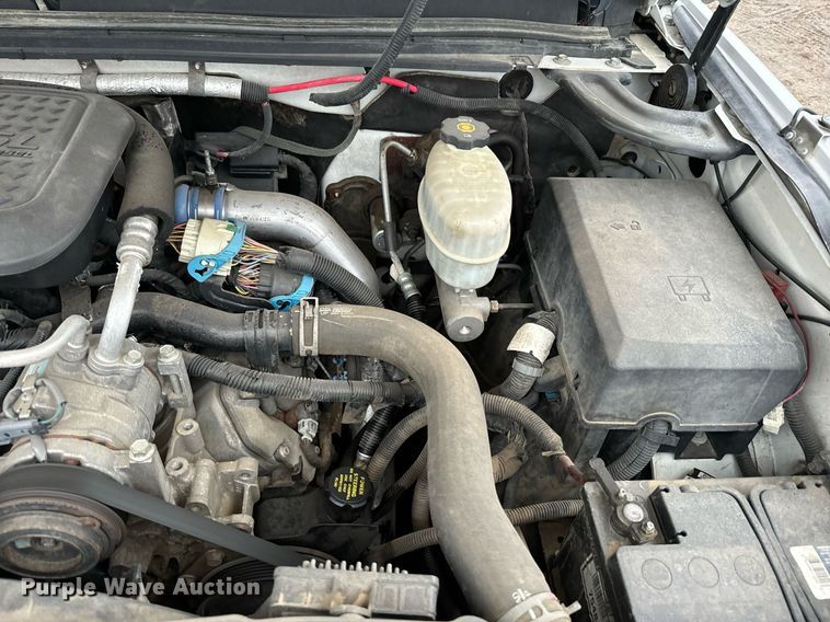 image for item NN9436 2007 GMC Sierra 3500HD utility bed pickup truck