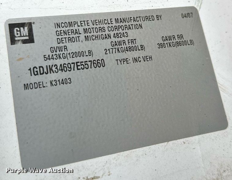 image for item NN9436 2007 GMC Sierra 3500HD utility bed pickup truck