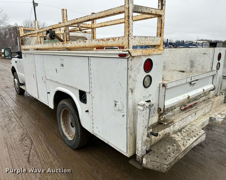 image for item NN9438 2004 Ford F450 Super Duty utility / service truck