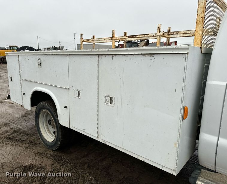 image for item NN9438 2004 Ford F450 Super Duty utility / service truck