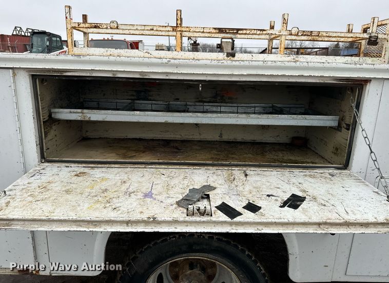 image for item NN9438 2004 Ford F450 Super Duty utility / service truck