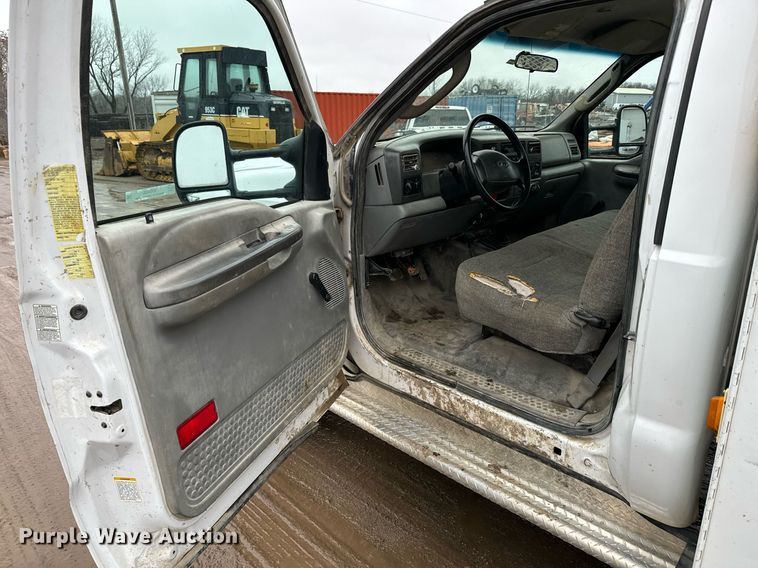 image for item NN9438 2004 Ford F450 Super Duty utility / service truck