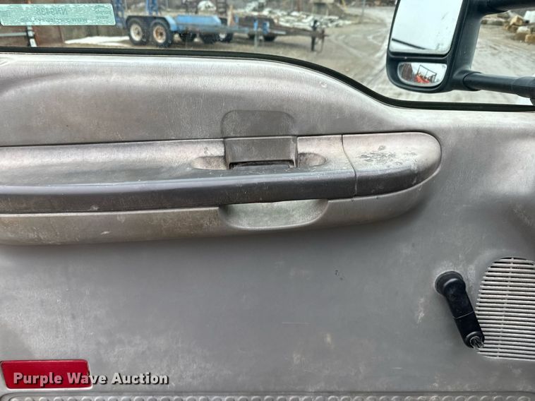 image for item NN9438 2004 Ford F450 Super Duty utility / service truck