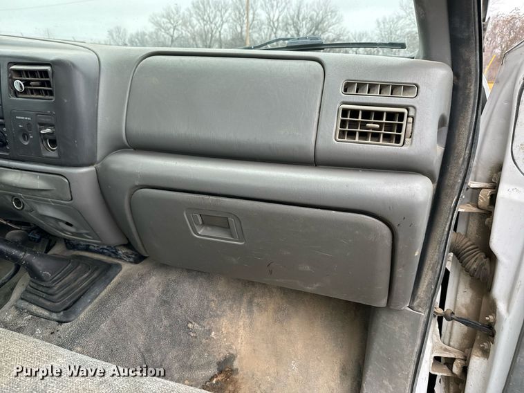 image for item NN9438 2004 Ford F450 Super Duty utility / service truck