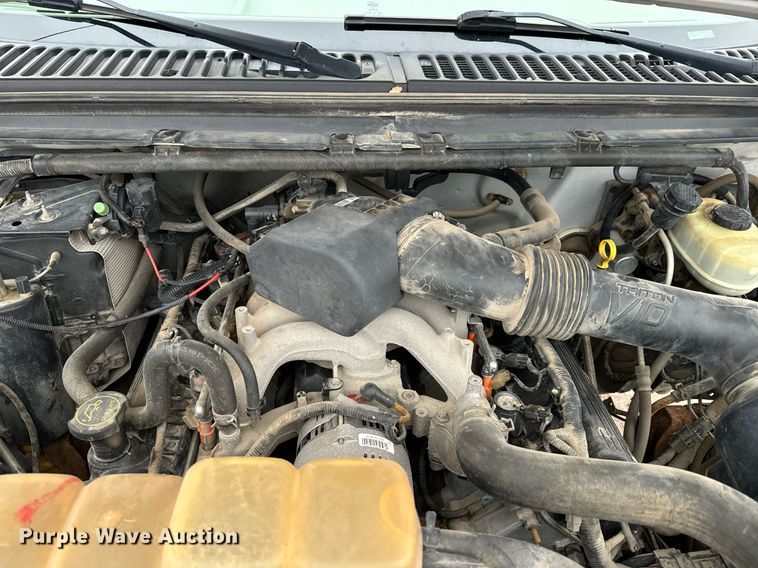 image for item NN9438 2004 Ford F450 Super Duty utility / service truck