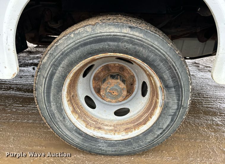 image for item NN9438 2004 Ford F450 Super Duty utility / service truck