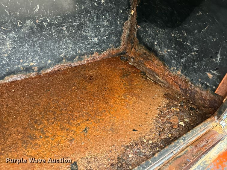 image for item NN9439 2006 GMC Sierra 3500 utility bed pickup truck