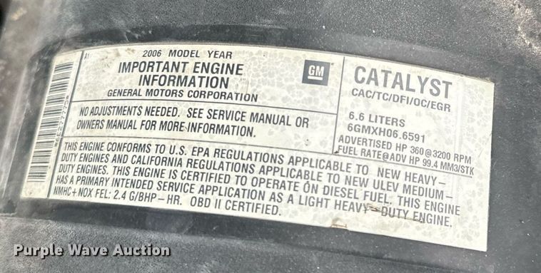 image for item NN9439 2006 GMC Sierra 3500 utility bed pickup truck