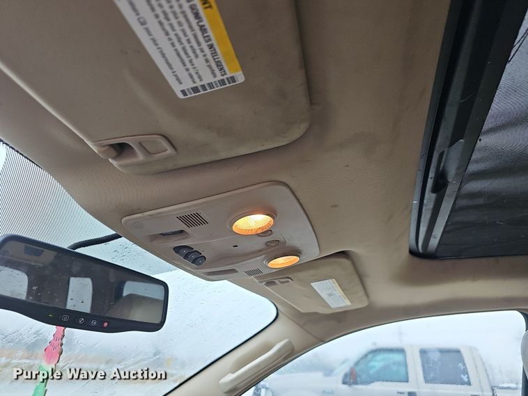 image for item NP9207 2009 Saturn  Outlook XR SUV