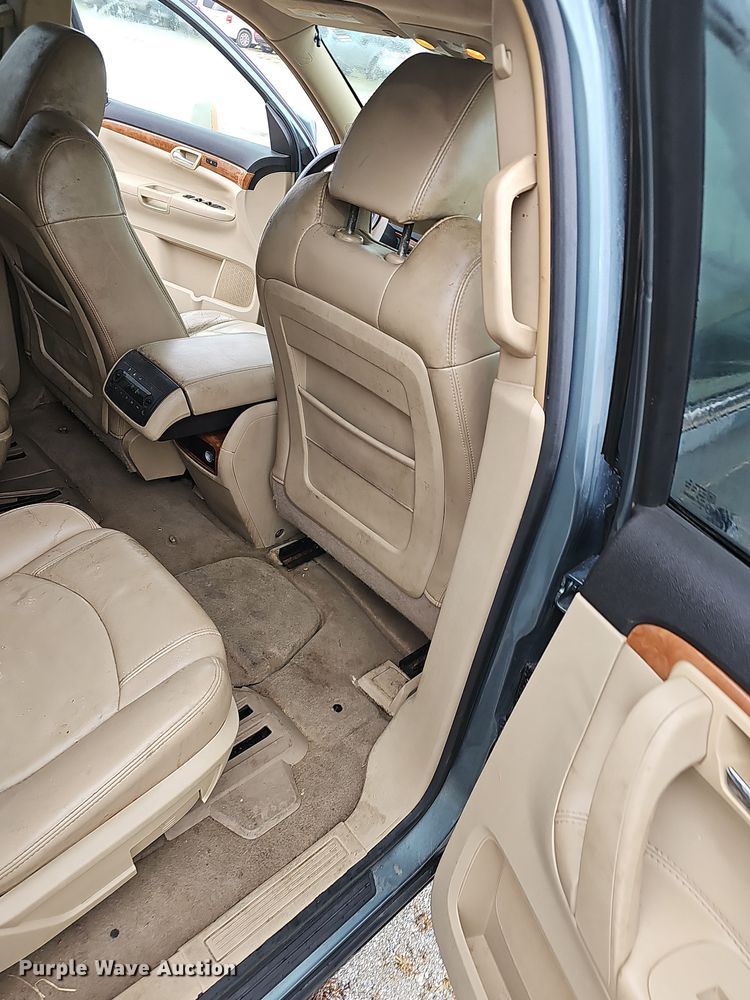 image for item NP9207 2009 Saturn  Outlook XR SUV