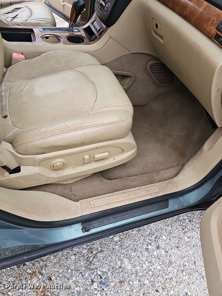 image for item NP9207 2009 Saturn  Outlook XR SUV