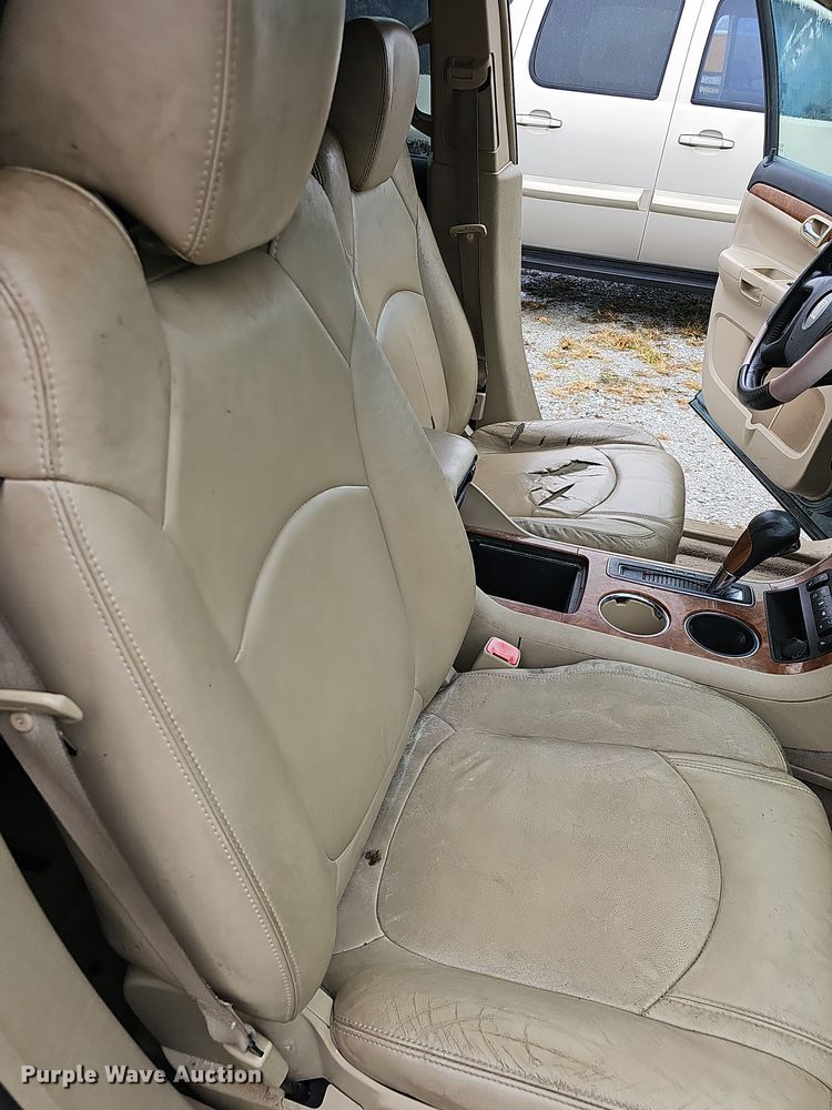 image for item NP9207 2009 Saturn  Outlook XR SUV