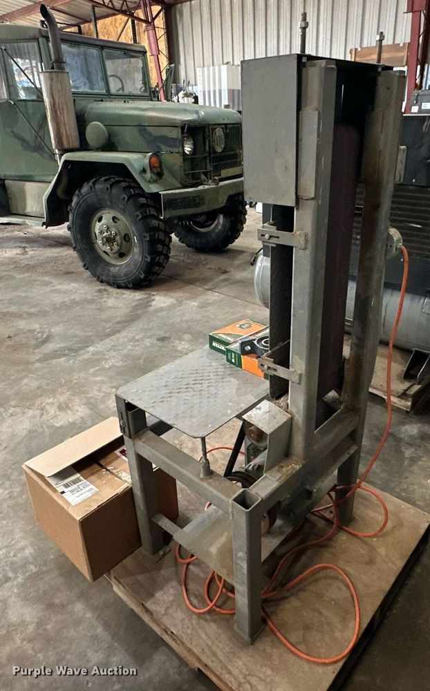 image for item NS9247 Belt sander