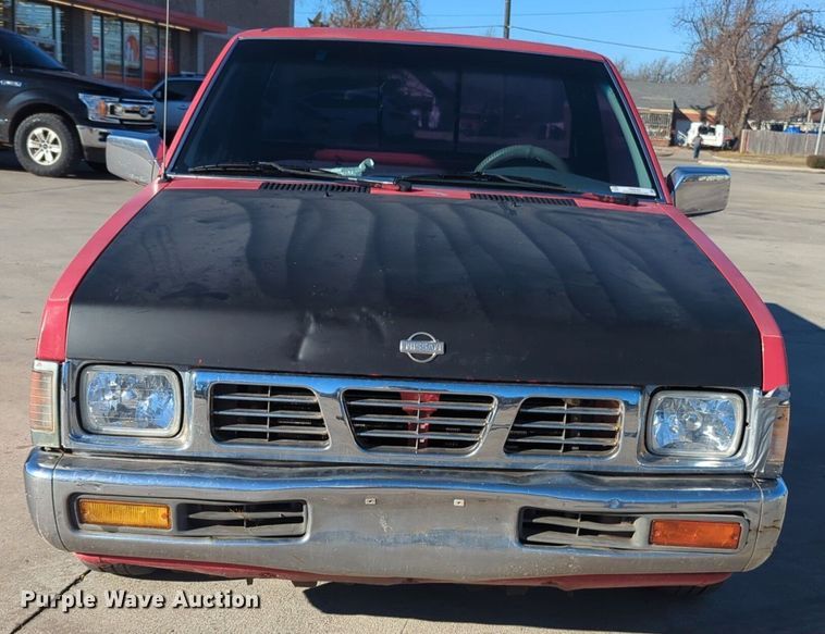 image for item OD9183 1995 Nissan pickup truck