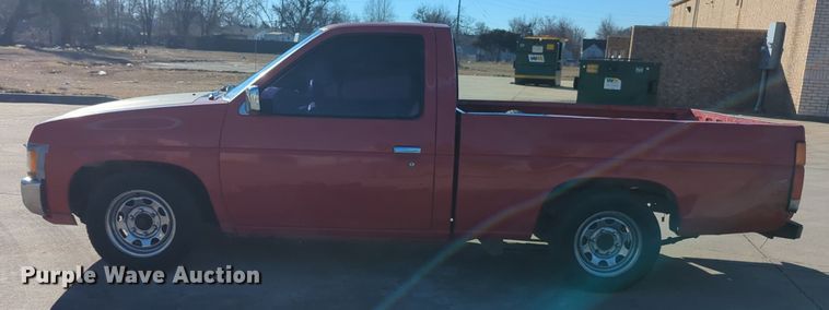 image for item OD9183 1995 Nissan pickup truck