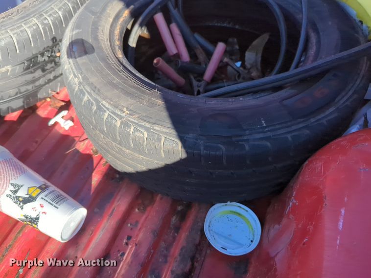 image for item OD9183 1995 Nissan pickup truck