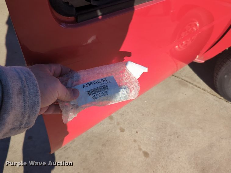 image for item OD9183 1995 Nissan pickup truck