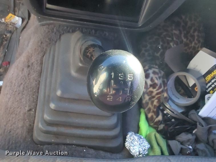 image for item OD9183 1995 Nissan pickup truck