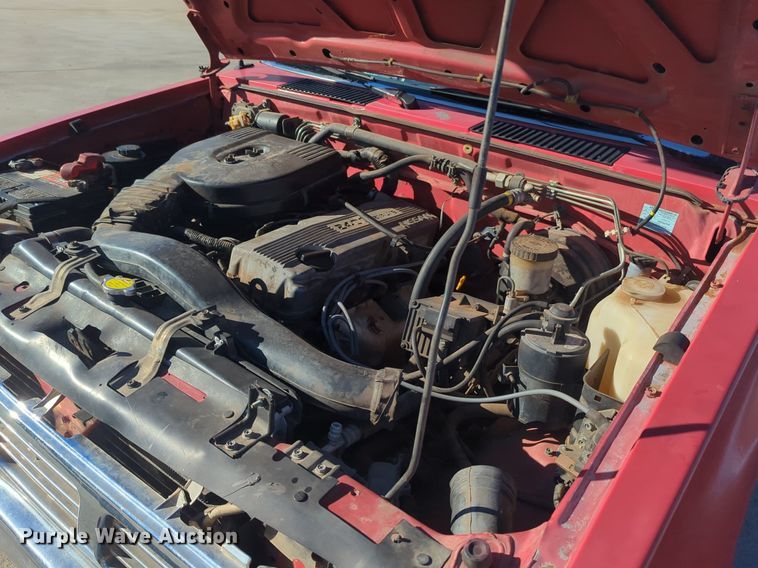 image for item OD9183 1995 Nissan pickup truck