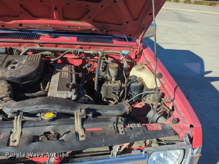 image for item OD9183 1995 Nissan pickup truck