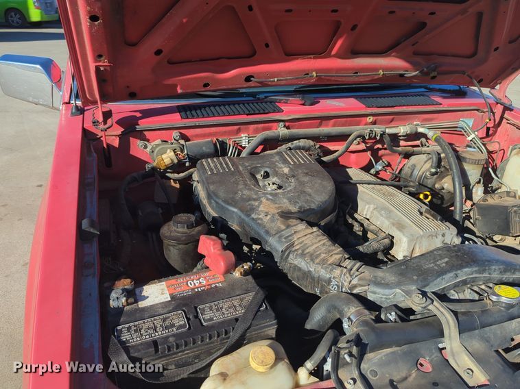 image for item OD9183 1995 Nissan pickup truck