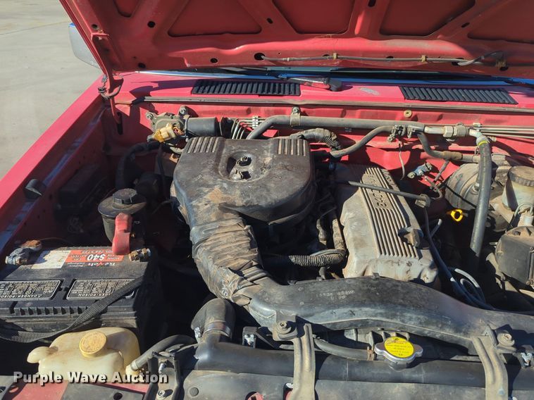image for item OD9183 1995 Nissan pickup truck