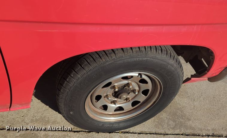 image for item OD9183 1995 Nissan pickup truck